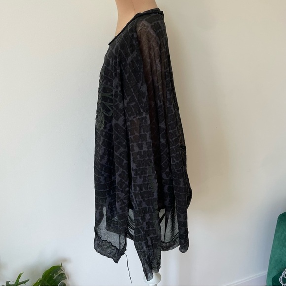 Rundholz Black Print Word Flock Listen Flowers Long Sleeve Mesh Cotton Top EUC S - Picture 2 of 12